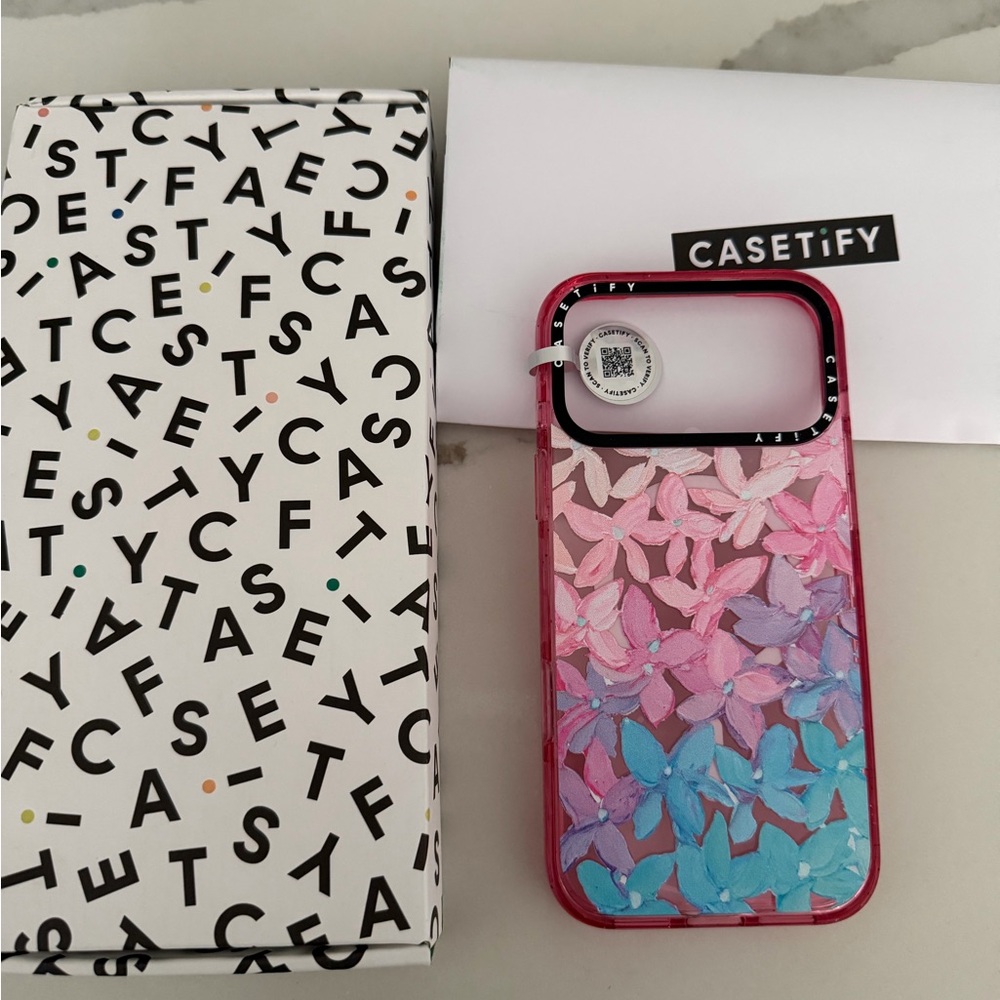 Casetify IPhone 17 pro max - Clear Hydrangea Blooms